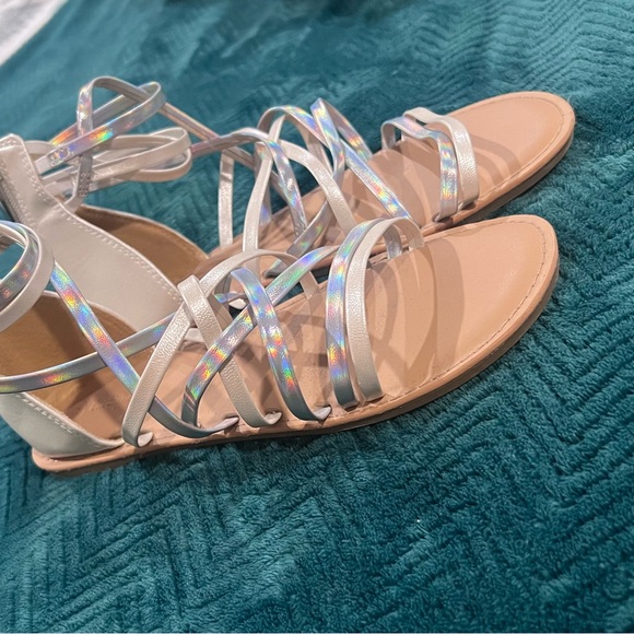 Cat & Jack Holographic Strappy Sandals - White and Silver - Picture 4 of 5